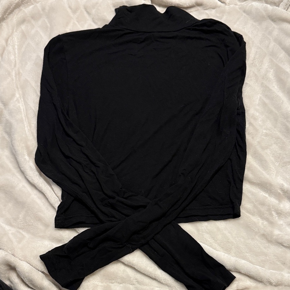 Source Unknown Black Long Sleeve Tee